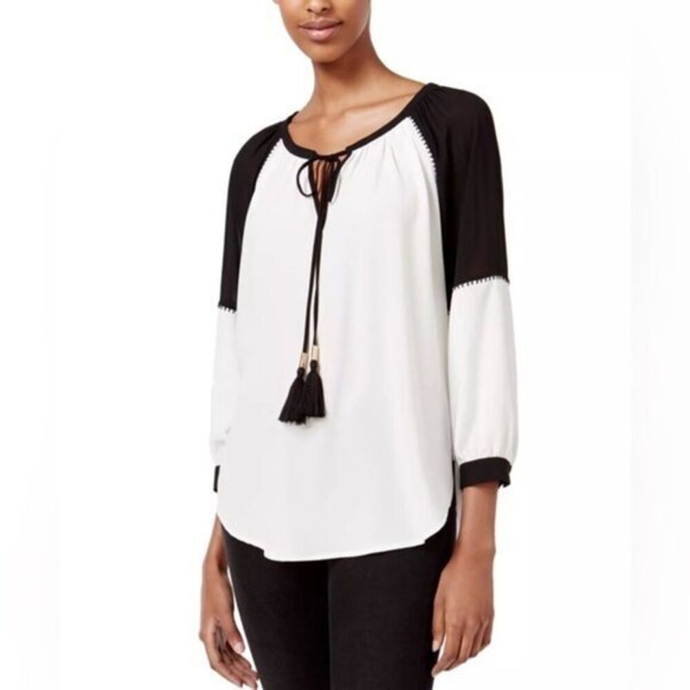 XOXO Blouse‎ Women's Juniors' Color Block 2 Tone Black White Peasant Top Medium